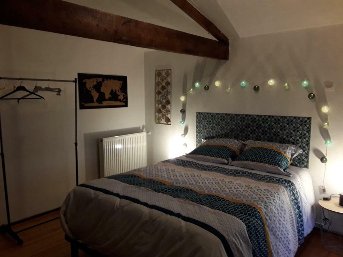 Chambre Sergeanne Doulezon Exteriör bild