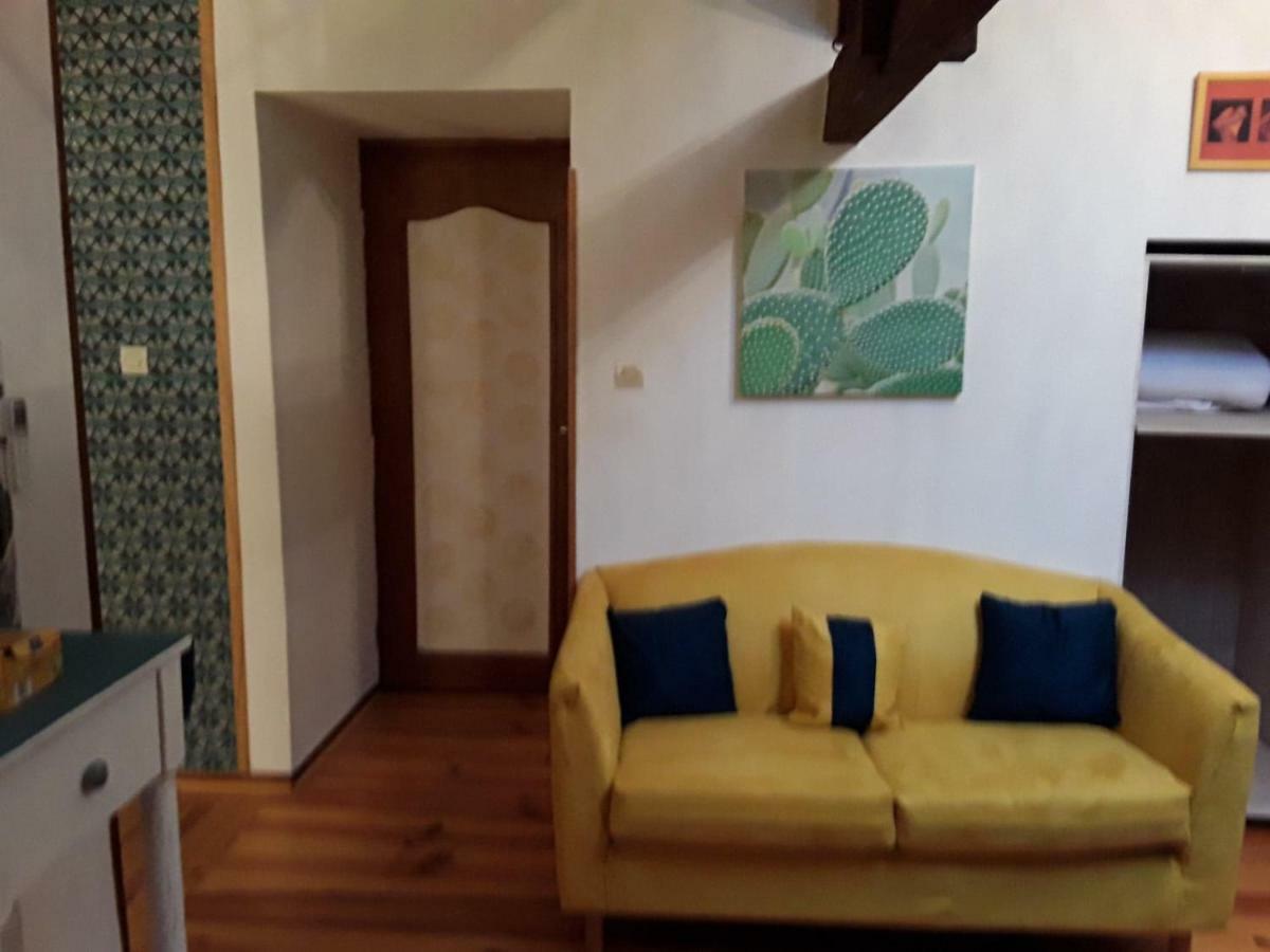 Chambre Sergeanne Doulezon Exteriör bild