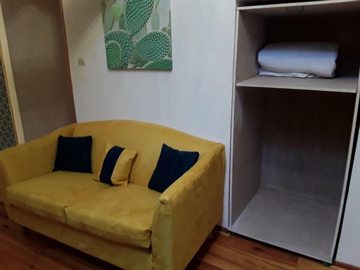 Chambre Sergeanne Doulezon Exteriör bild